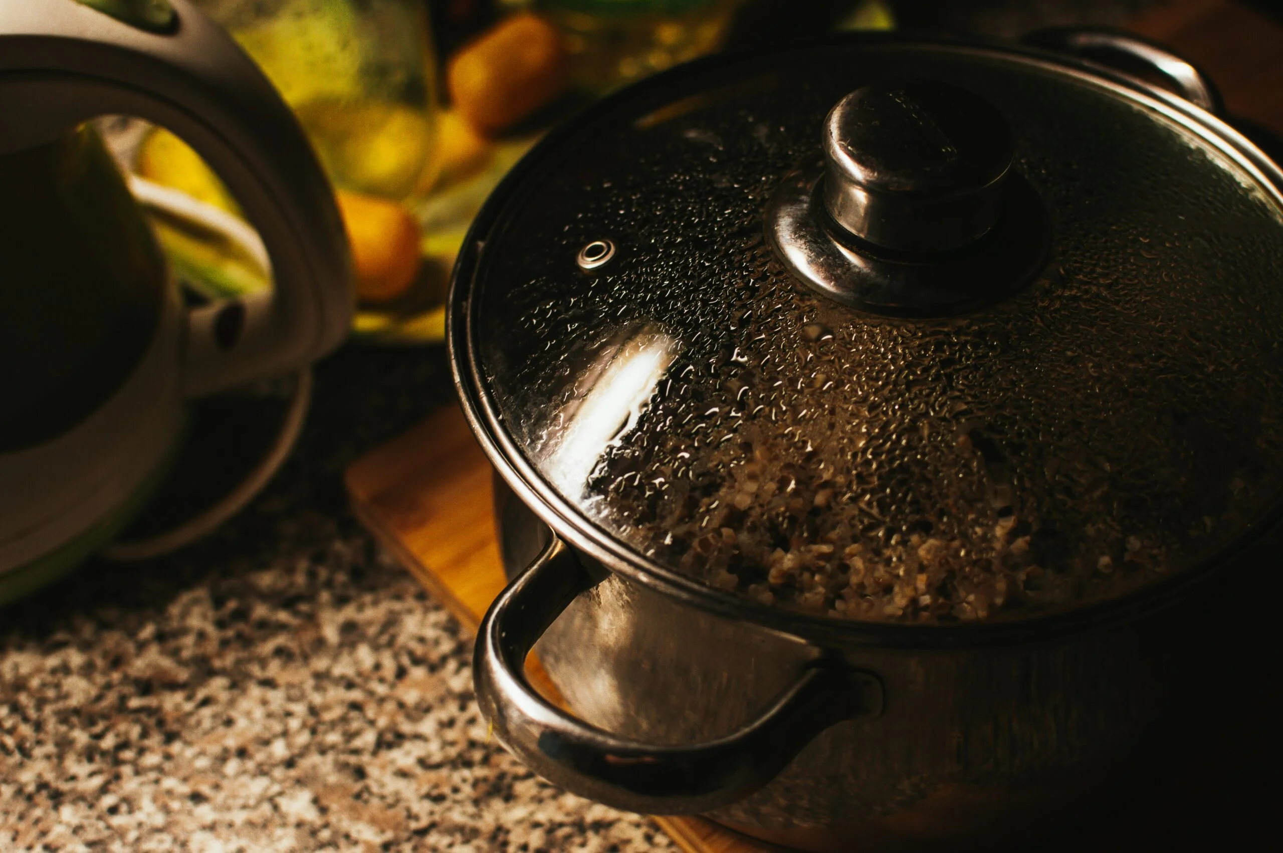 The Ultimate Slow Cooker Buyer’s Guide: Your Path to Perfectly Cooked Meals